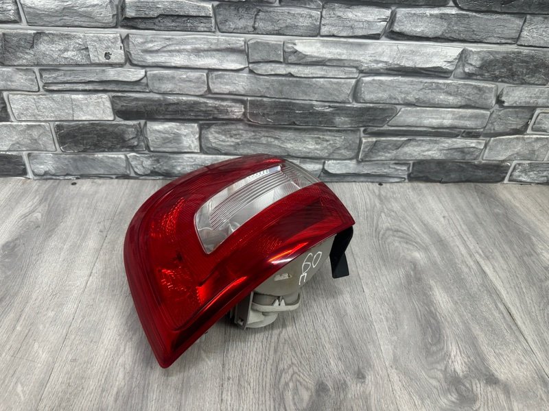 Фонарь задний правый, 12000 рублей, Москва