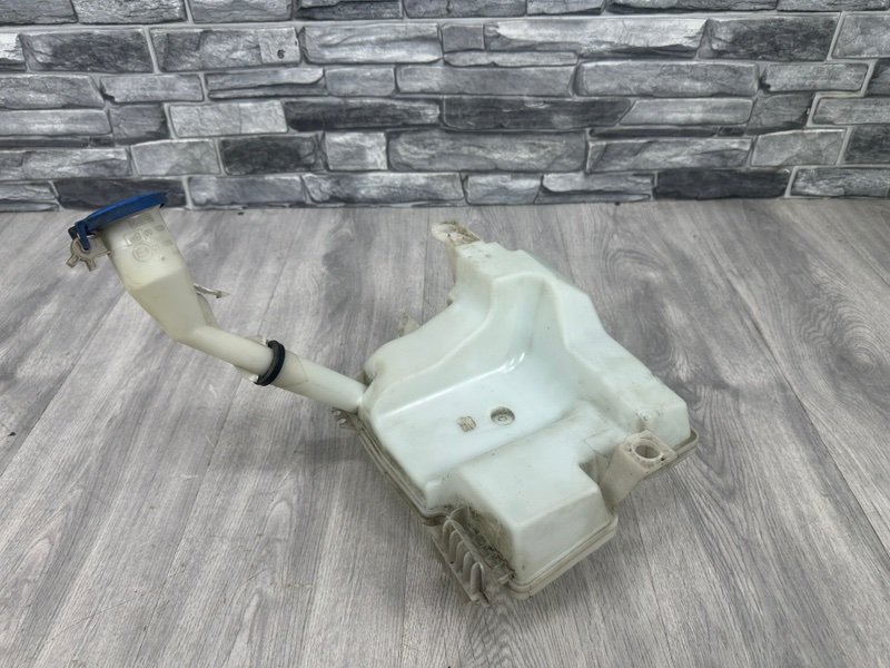 Бачок омывателя лобового стекла, 1950 рублей, Москва