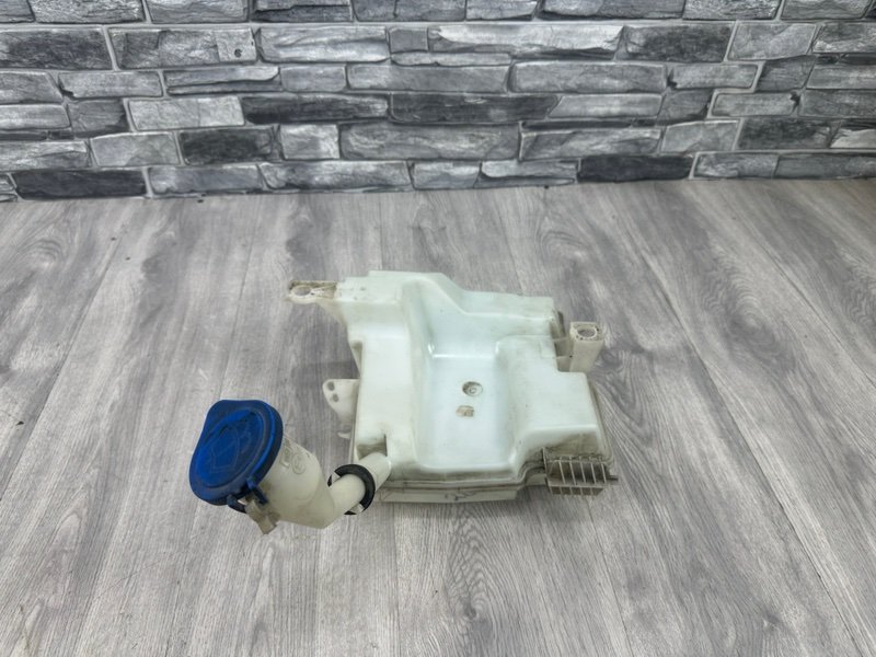 Бачок омывателя лобового стекла, 1950 рублей, Москва