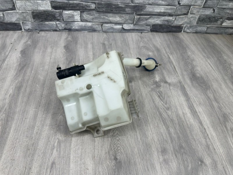 Бачок омывателя лобового стекла, 1950 рублей, Москва