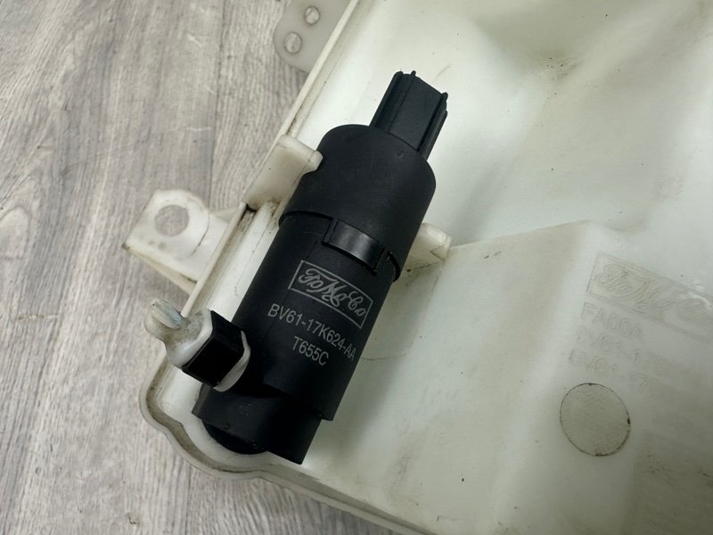 Бачок омывателя лобового стекла, 1950 рублей, Москва