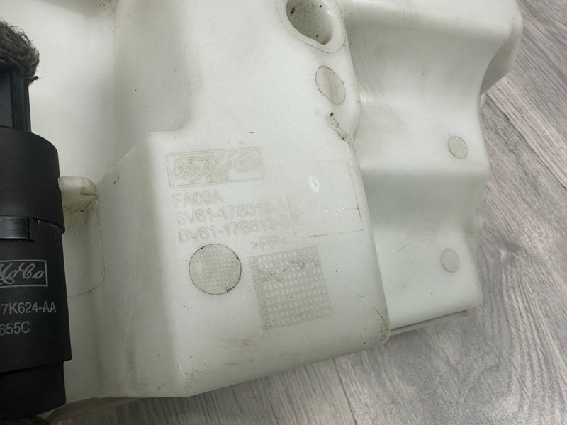 Бачок омывателя лобового стекла, 1950 рублей, Москва