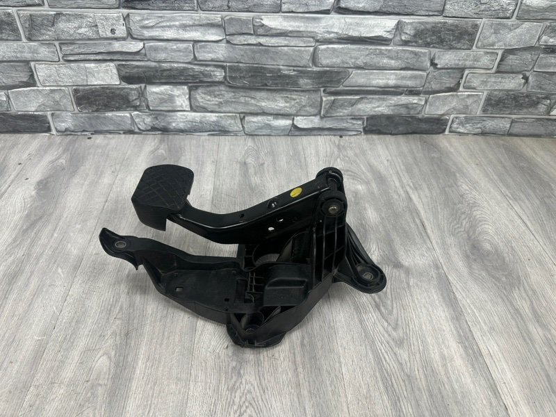 Педаль тормоза, 2500 рублей, Москва