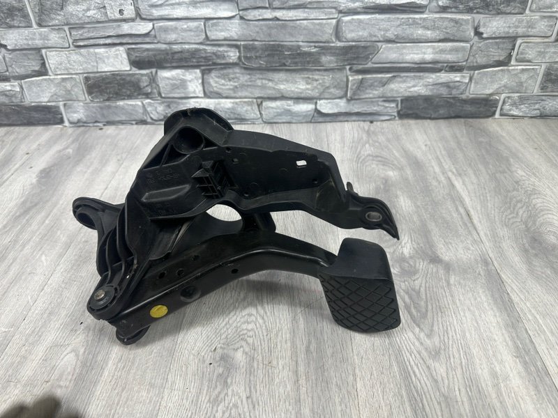 Педаль тормоза, 2500 рублей, Москва