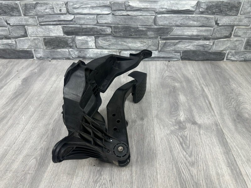 Педаль тормоза, 2500 рублей, Москва