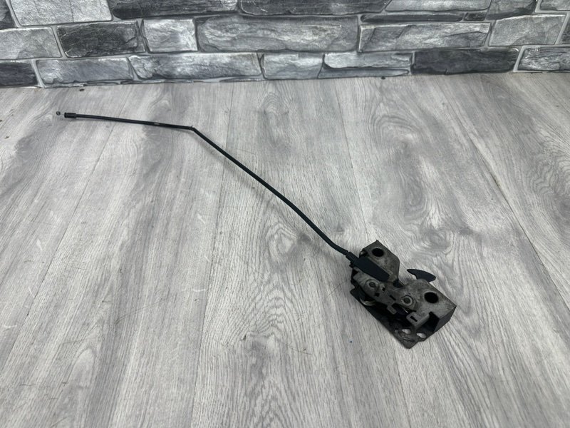 Замок капота, 2000 рублей, Москва