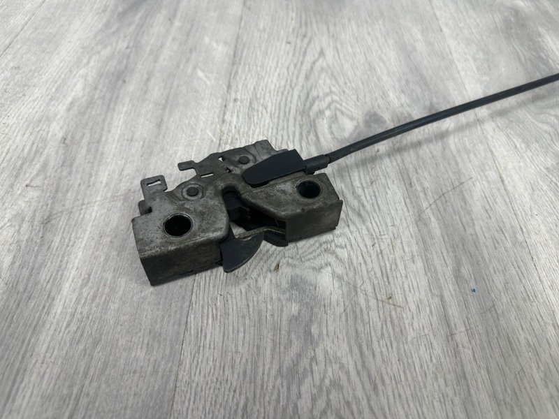 Замок капота, 2000 рублей, Москва