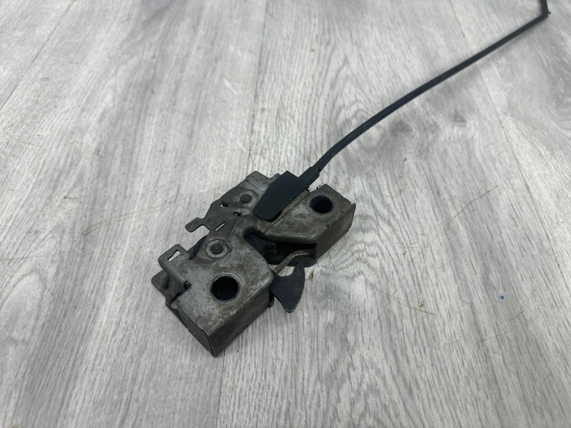 Замок капота, 2000 рублей, Москва