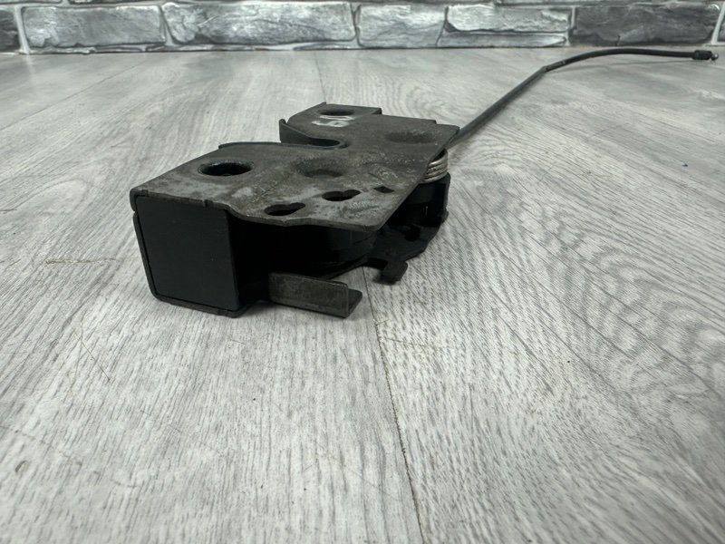 Замок капота, 2000 рублей, Москва