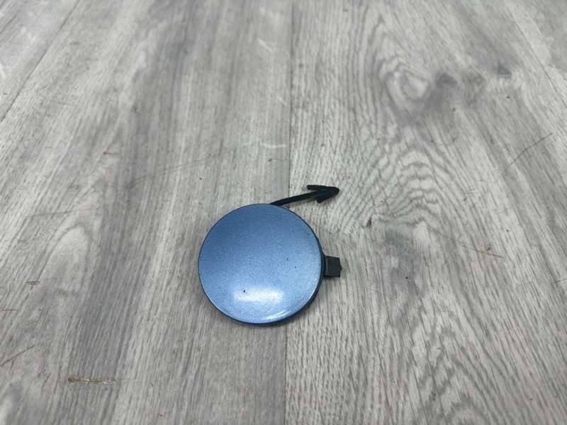 Заглушка буксировочного крюка, 1000 рублей, Москва