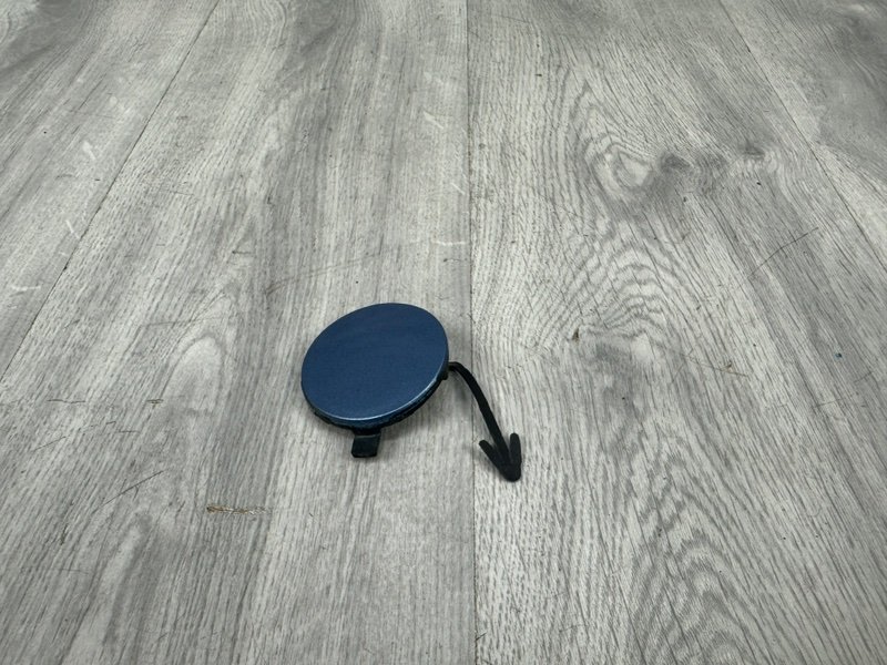 Заглушка буксировочного крюка, 1000 рублей, Москва