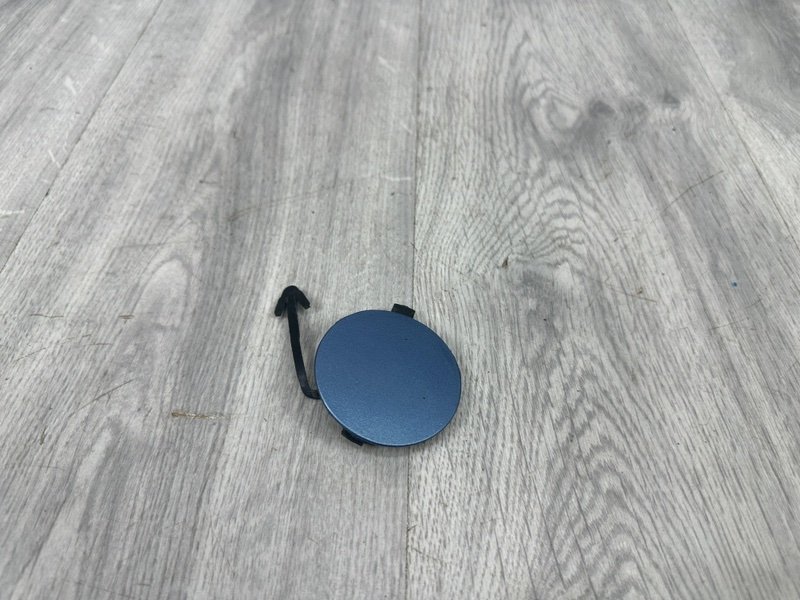 Заглушка буксировочного крюка, 1000 рублей, Москва