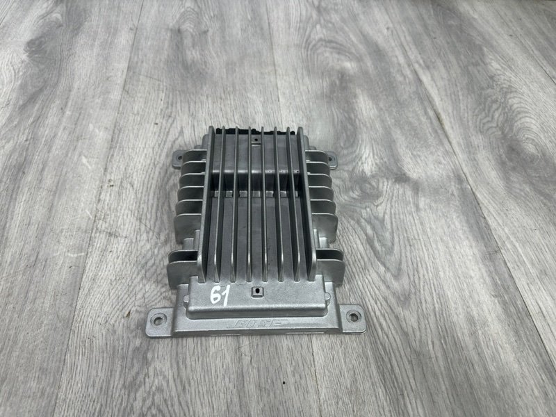 Усилитель акустической системы, 2000 рублей, Москва