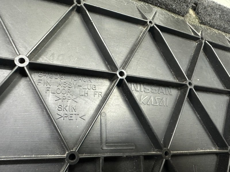 Пол багажника, 1000 рублей, Москва