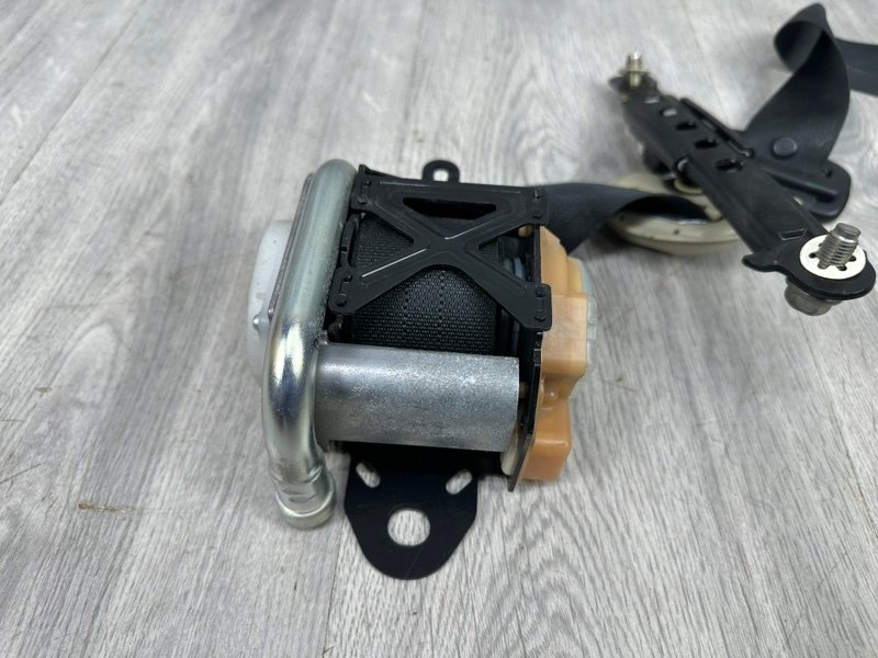 Ремень безопасности, 5000 рублей, Москва