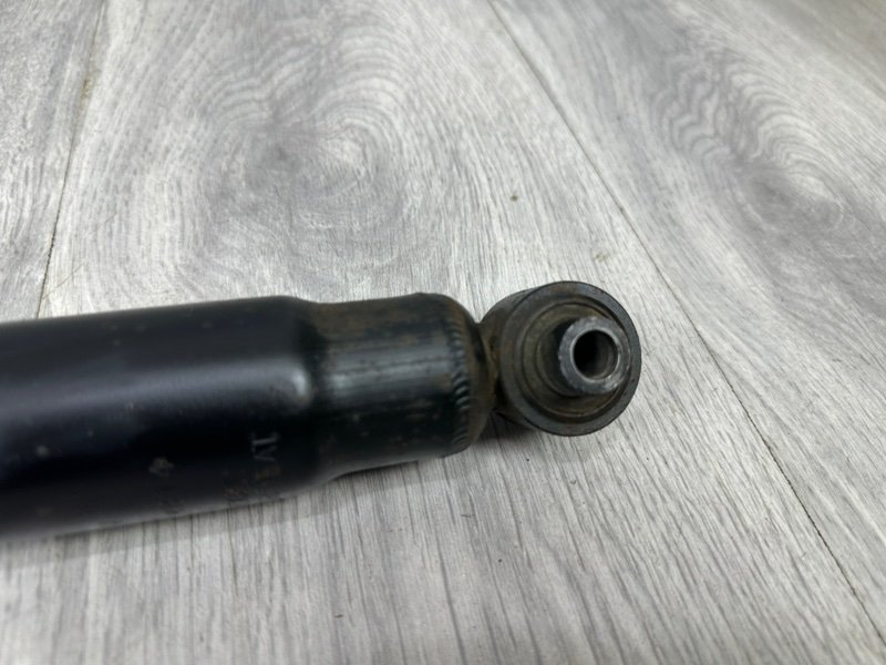 Амортизатор задний, 1500 рублей, Москва