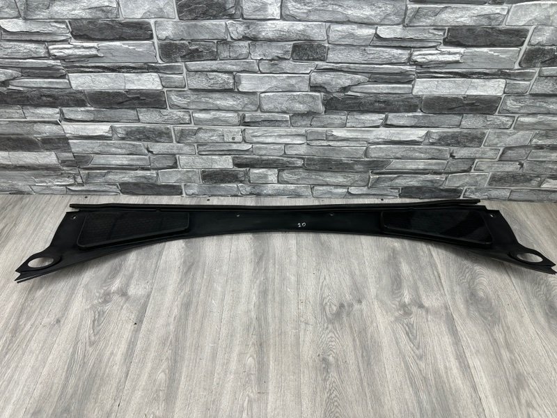 Планка под лобовое стекло, 1200 рублей, Москва