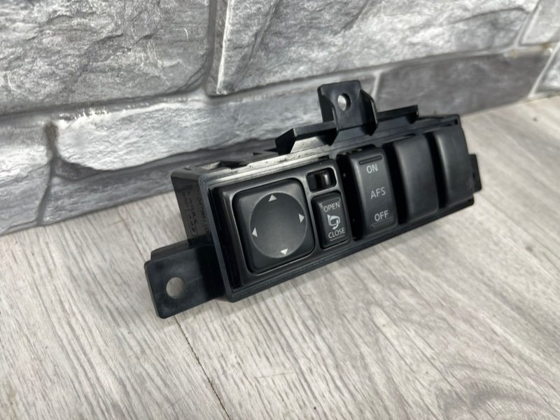 Блок управления зеркалами, 1000 рублей, Москва