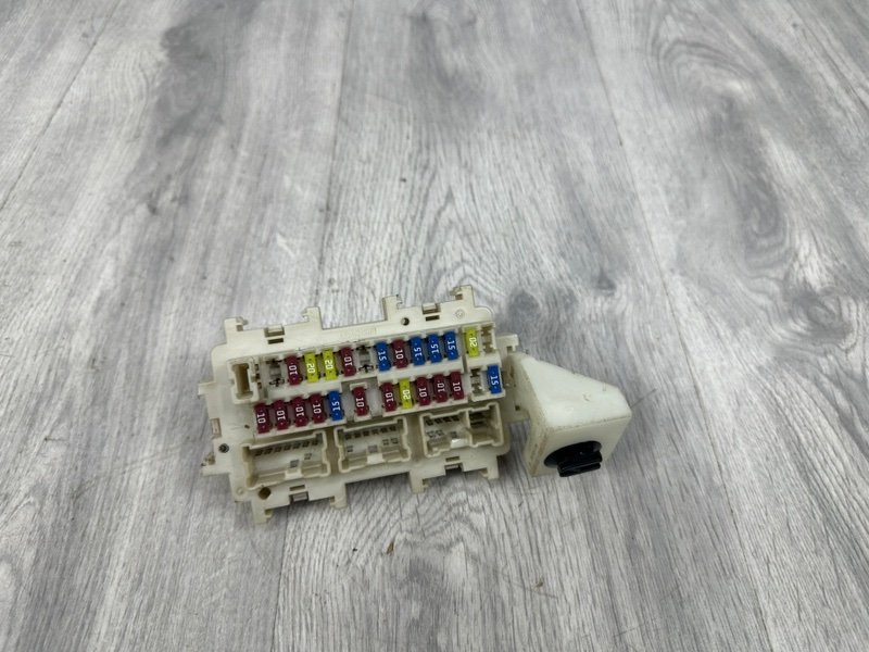 Блок предохранителей салонный, Москва