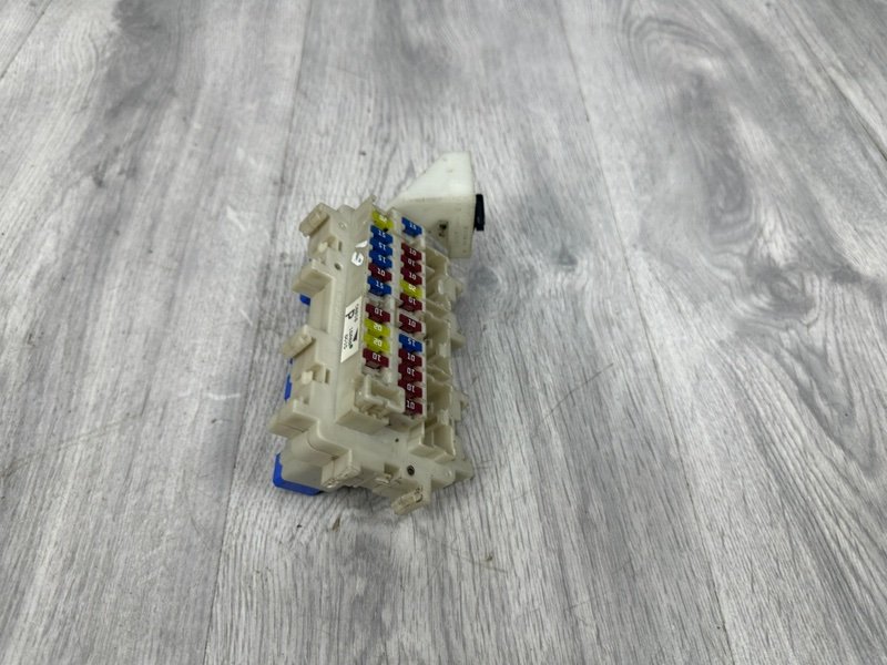 Блок предохранителей салонный, Москва