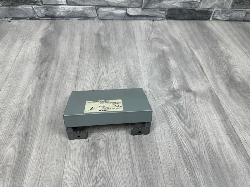 Блок электронный, 2000 рублей, Москва