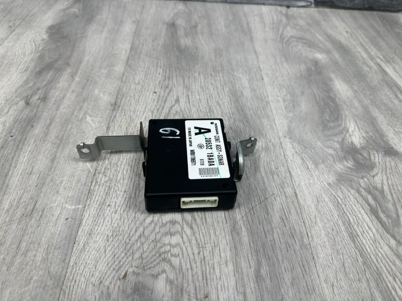 Блок управления парктроником, 2000 рублей, Москва