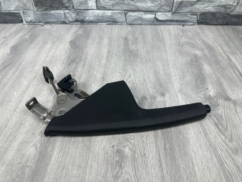 Рычаг стояночного тормоза, 1000 рублей, Москва