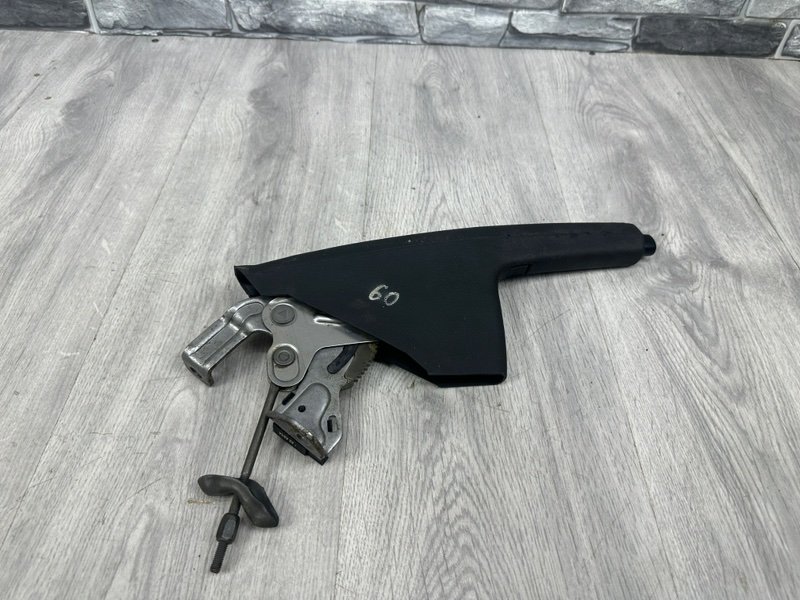 Рычаг стояночного тормоза, 1000 рублей, Москва