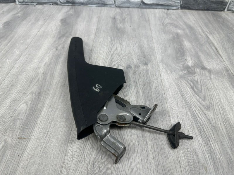 Рычаг стояночного тормоза, 1000 рублей, Москва