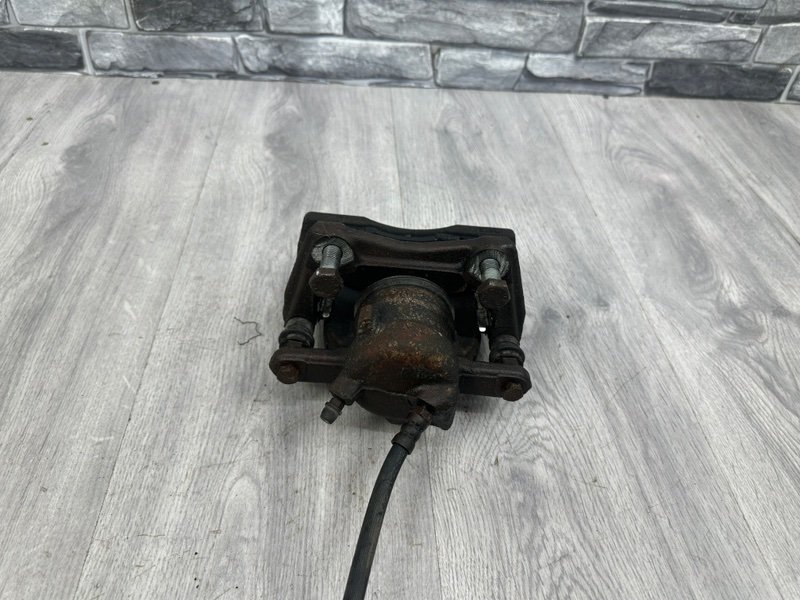 Суппорт тормозной передний правый, 1600 рублей, Москва