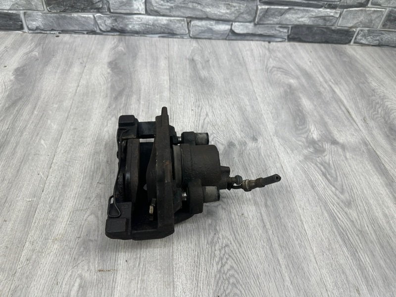 Суппорт тормозной передний правый, 1100 рублей, Москва