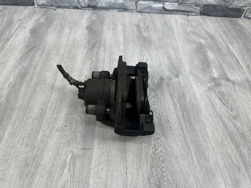 Суппорт тормозной передний правый, 1100 рублей, Москва