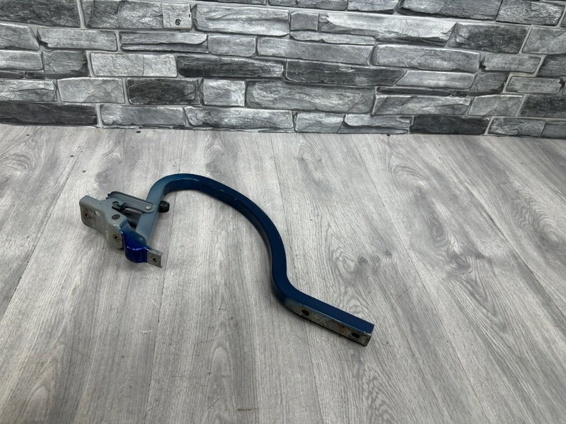 Петля крышки багажника, 1500 рублей, Москва