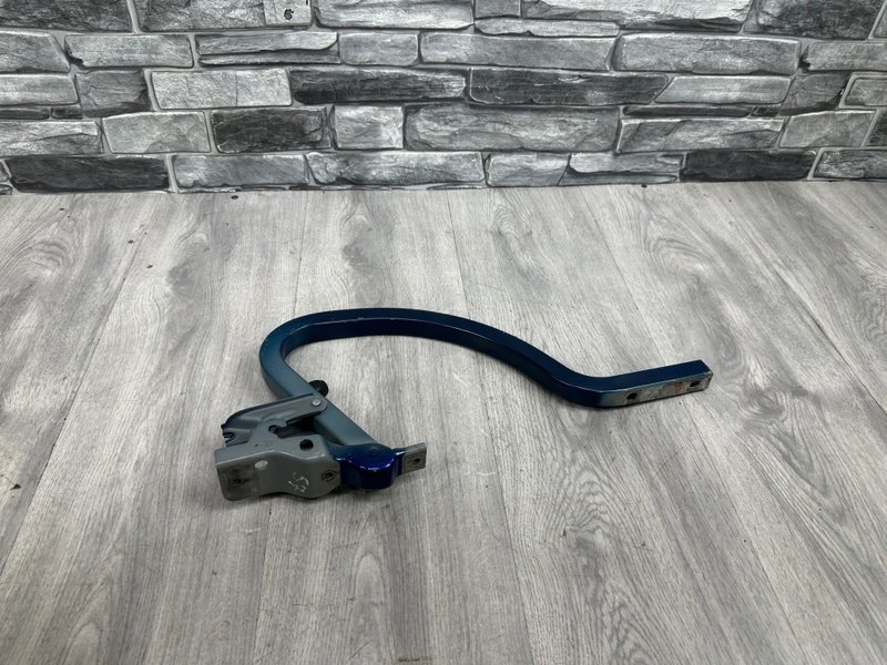 Петля крышки багажника, 1500 рублей, Москва