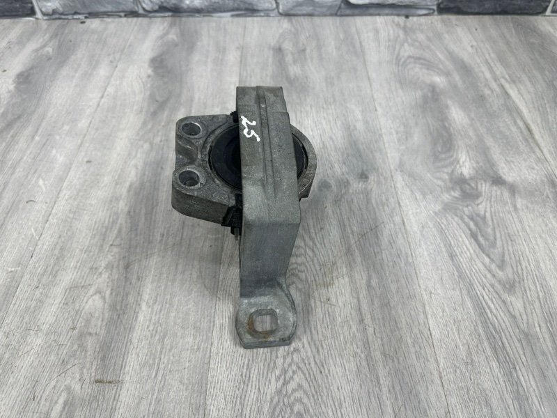 Опора двигателя, 2800 рублей, Москва