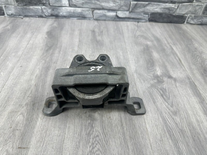 Опора двигателя, 2800 рублей, Москва