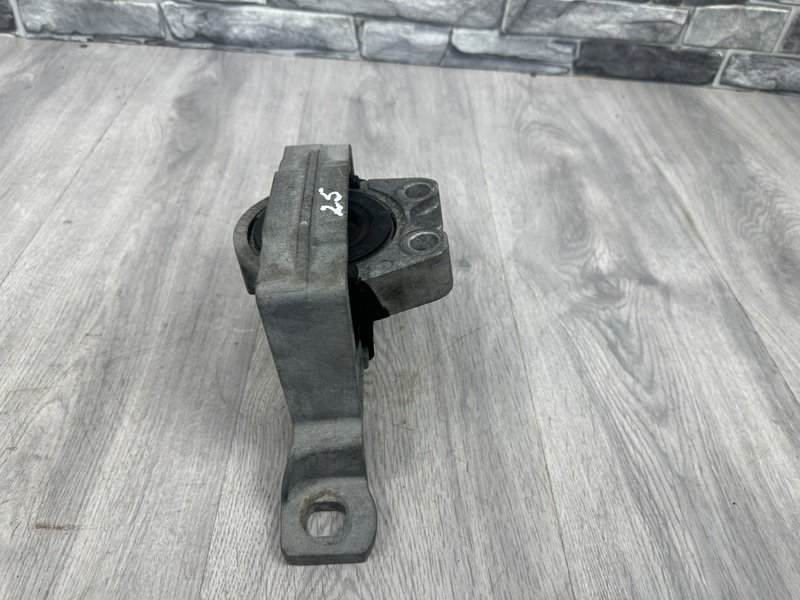 Опора двигателя, 2800 рублей, Москва