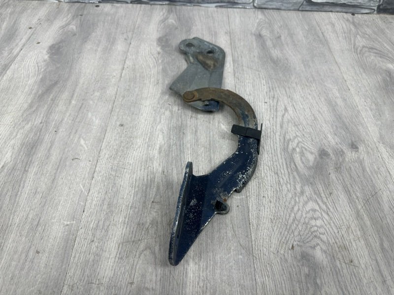 Петля капота, 950 рублей, Москва