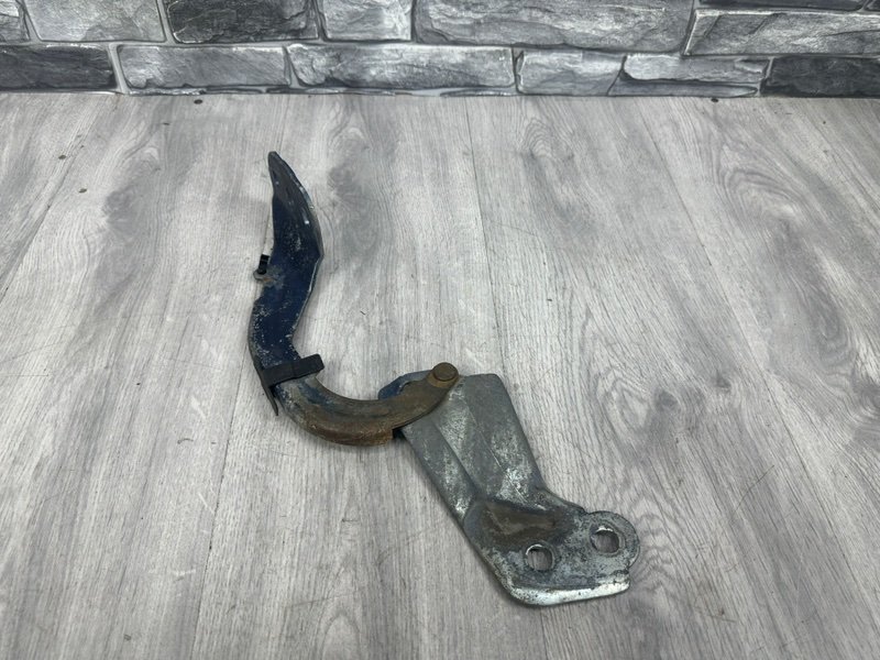 Петля капота, 950 рублей, Москва