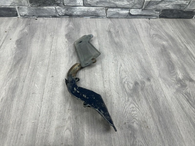 Петля капота, 950 рублей, Москва