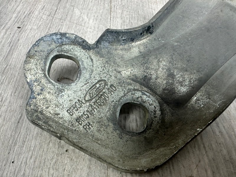 Петля капота, 950 рублей, Москва