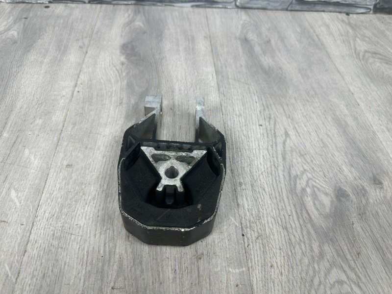 Опора КПП, 1000 рублей, Москва