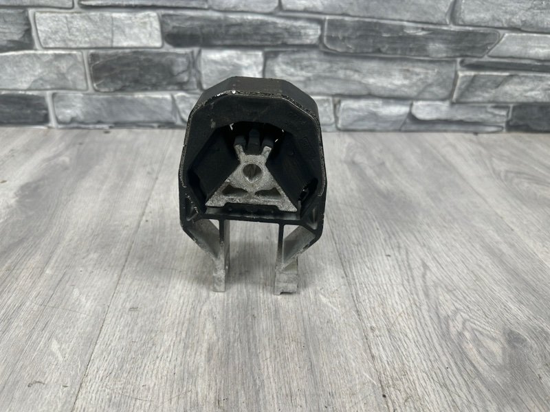 Опора КПП, 1000 рублей, Москва