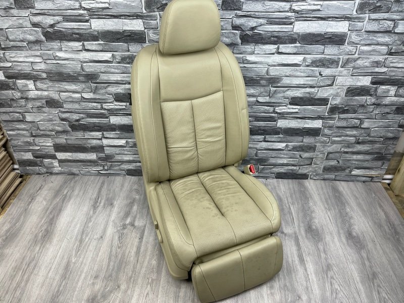 Сиденье переднее правое, 20000 рублей, Москва