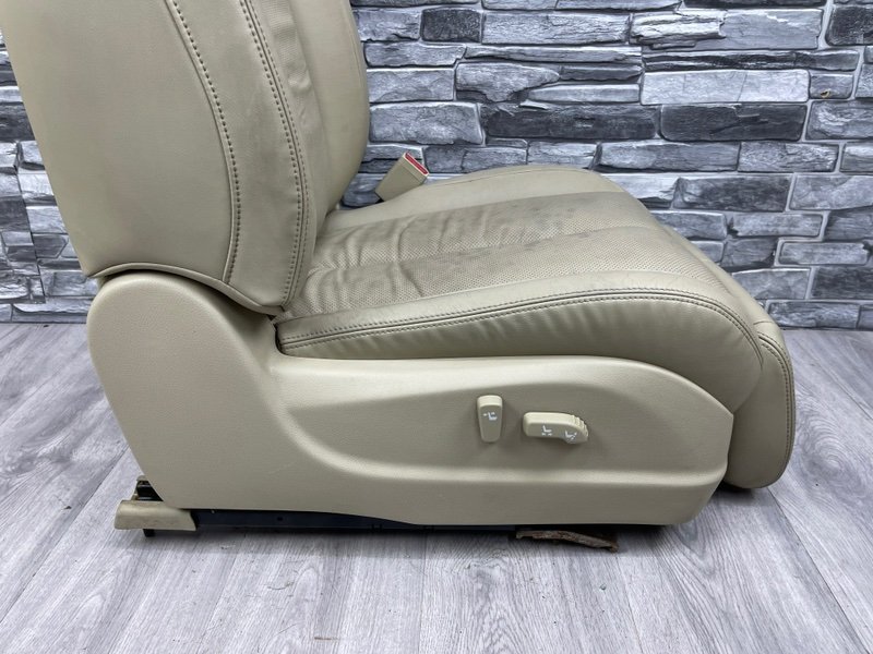 Сиденье переднее правое, 20000 рублей, Москва