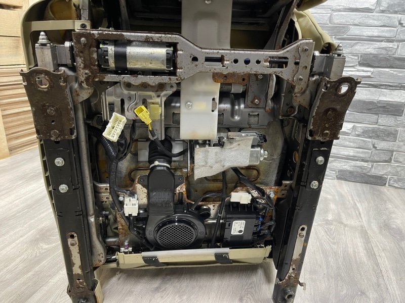 Сиденье переднее правое, 20000 рублей, Москва