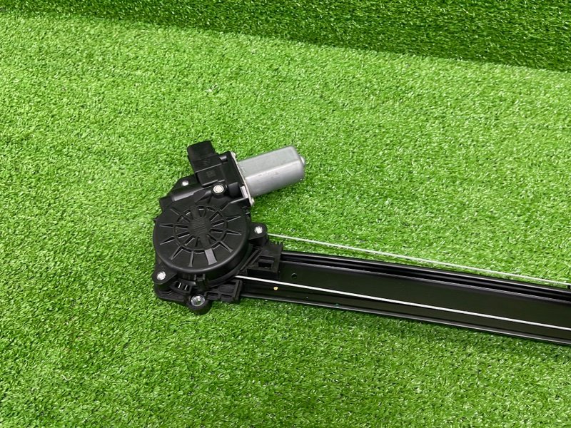 Стеклоподъемник задний, 2000 рублей, Москва