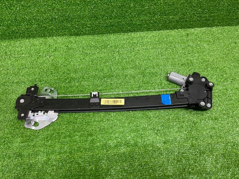 Стеклоподъемник задний, 2000 рублей, Москва