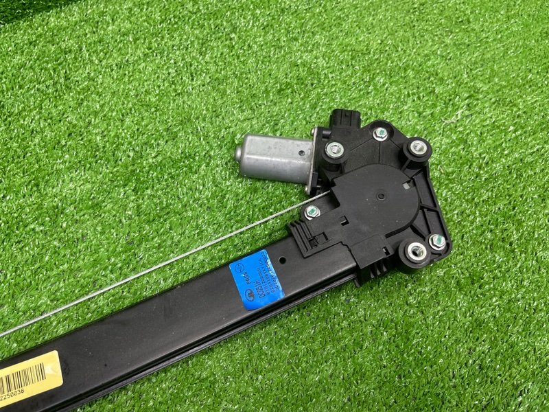 Стеклоподъемник задний, 2000 рублей, Москва