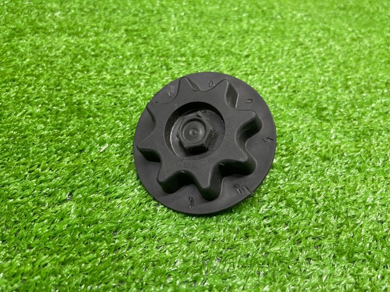 Болт крепления запасного колеса, 1000 рублей, Москва